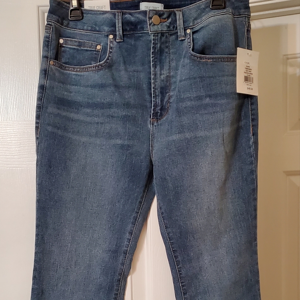 Fitted flare jeans
